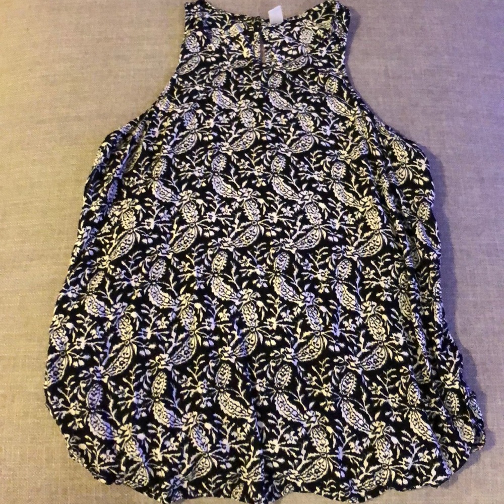 Black floral old navy tank top